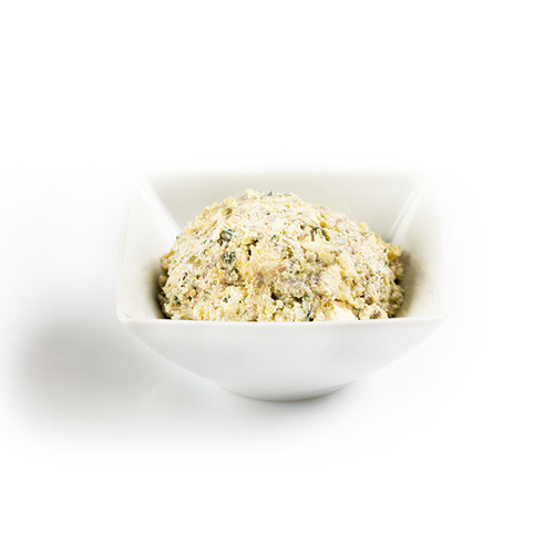 Hirtenkäseauf. Oliven Kräuter